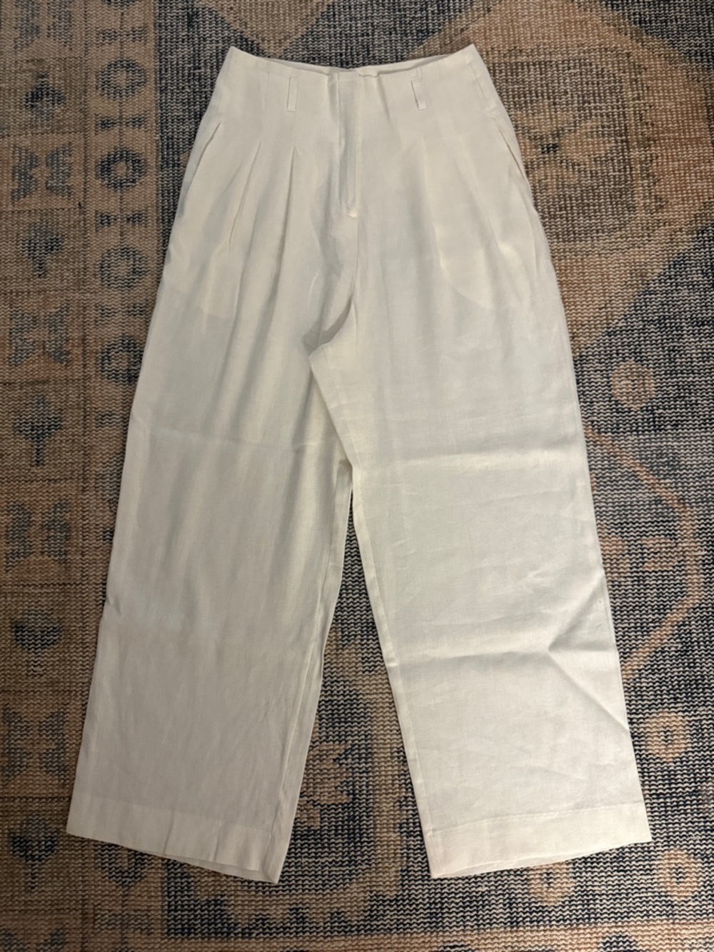 The Frankie Shop Wide-Leg Linen Pants in Off-White